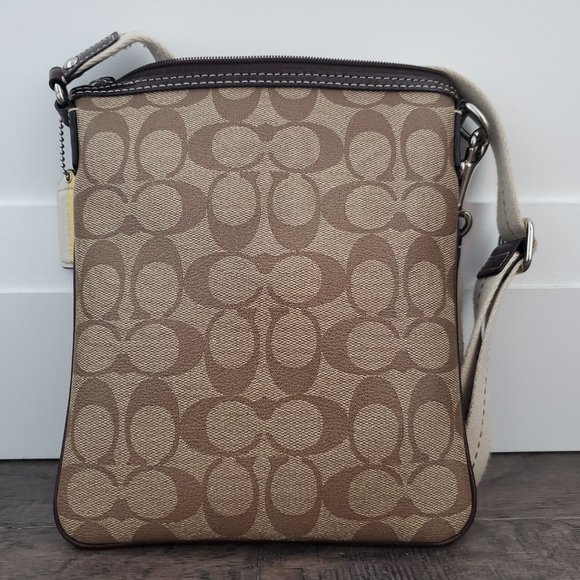 Coach Signature File Coated Canvas Crossbody Tan Brown Colour - Picture 2 of 5